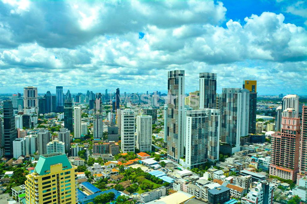 High-floor 3-bedroom condo for sale close to BTS Asoke 773767660