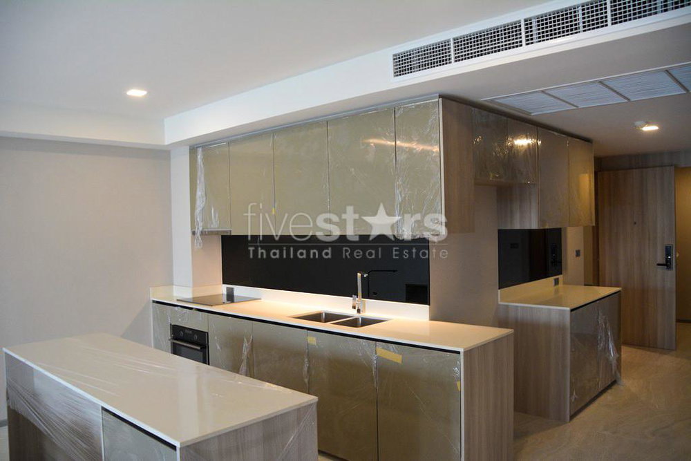 3-bedroom modern condo in cozy low rise residence 1151834290