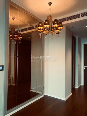 High-end 2 bedroom condo only 200m from BTS Phromphong 3861833633