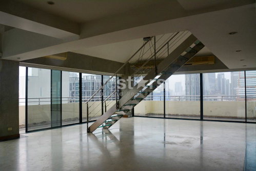 5-bedroom penthouse with large terrace in Ekamai 24811496