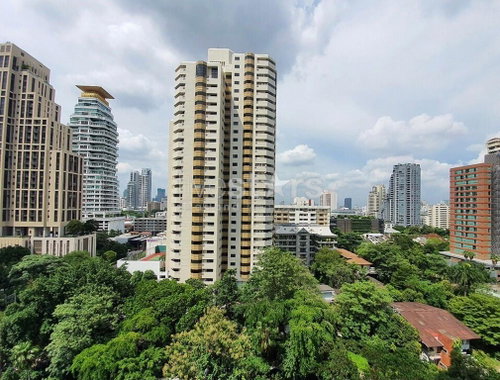 High end 2-bedroom condo for sale close to BTS Phromphong 335239858