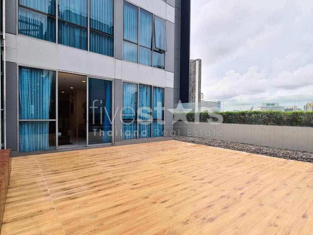3 bedroom condo for sale on Nana to Asoke 4010863813