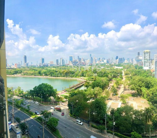 2-bedroom lakeview condo for sale close to BTS Asoke 1368385668