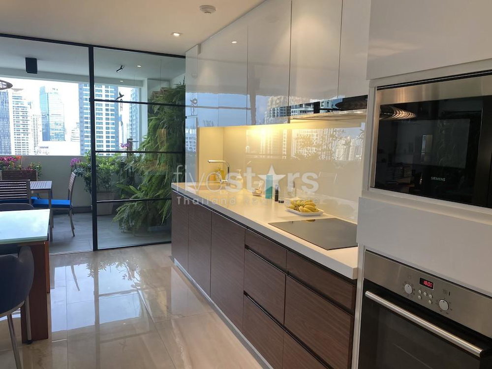 Nice 2 bedroom condo for sale with large terrace 729576605