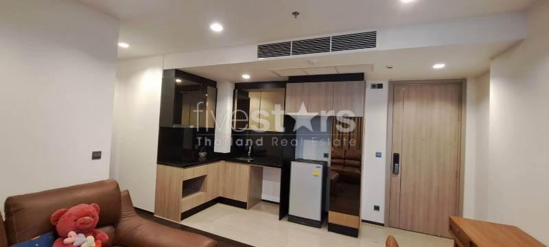 2-bedroom condo for sale close to Ratchathewi BTS station 883214686