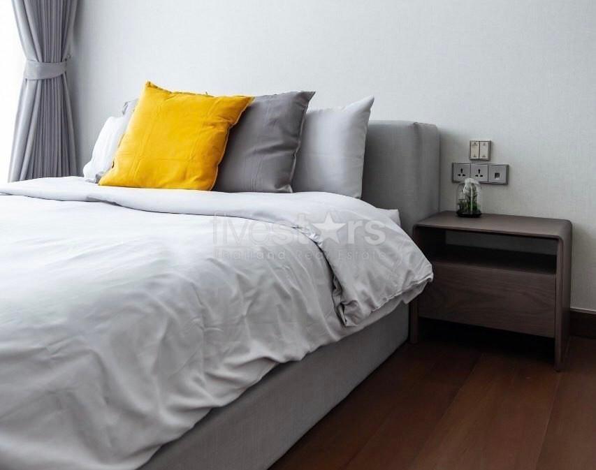 Modern 2 bedrooms condo for sale close to Nana BTS Station 1304404869
