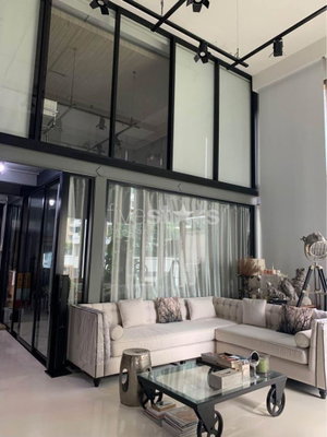 3-bedroom duplex condo for sale on Phrom Phong 1672599160