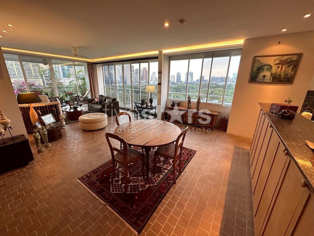 2-bedroom spacious and quiet condo for sale close to BTS Nana 1964570095