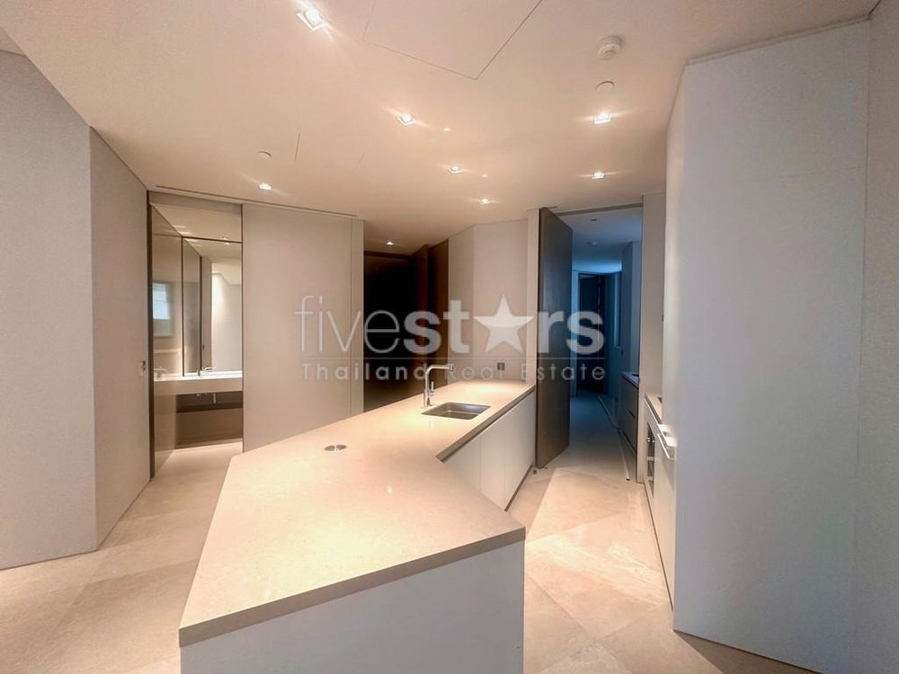 2-bedroom high end riverside condo for sale close to Icon Siam mall 326495914