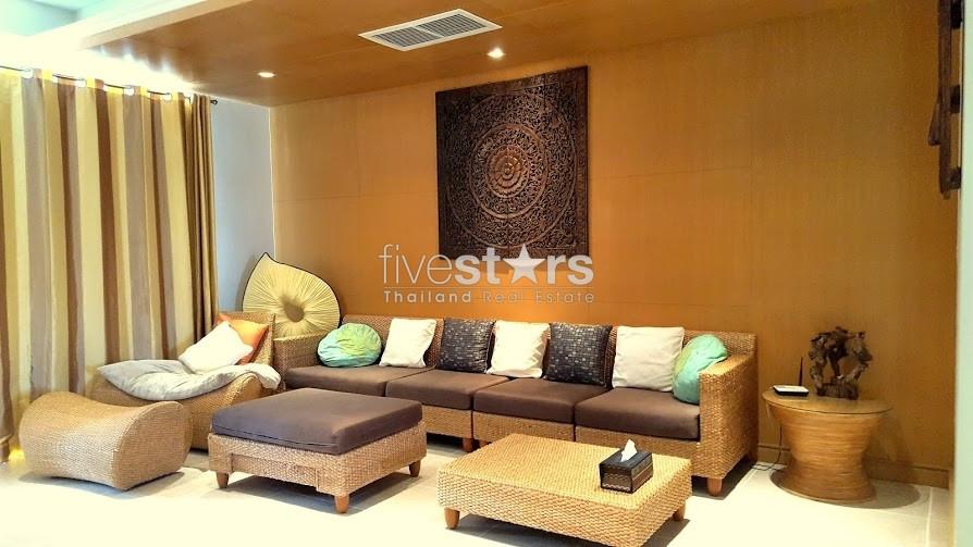 Luxury apartment located close to the beach and downtown 1057887738
