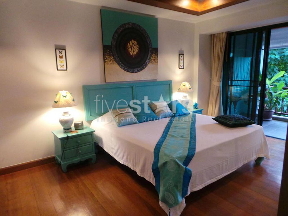 Cozy condominium for sale near Surin Beach 1300596110