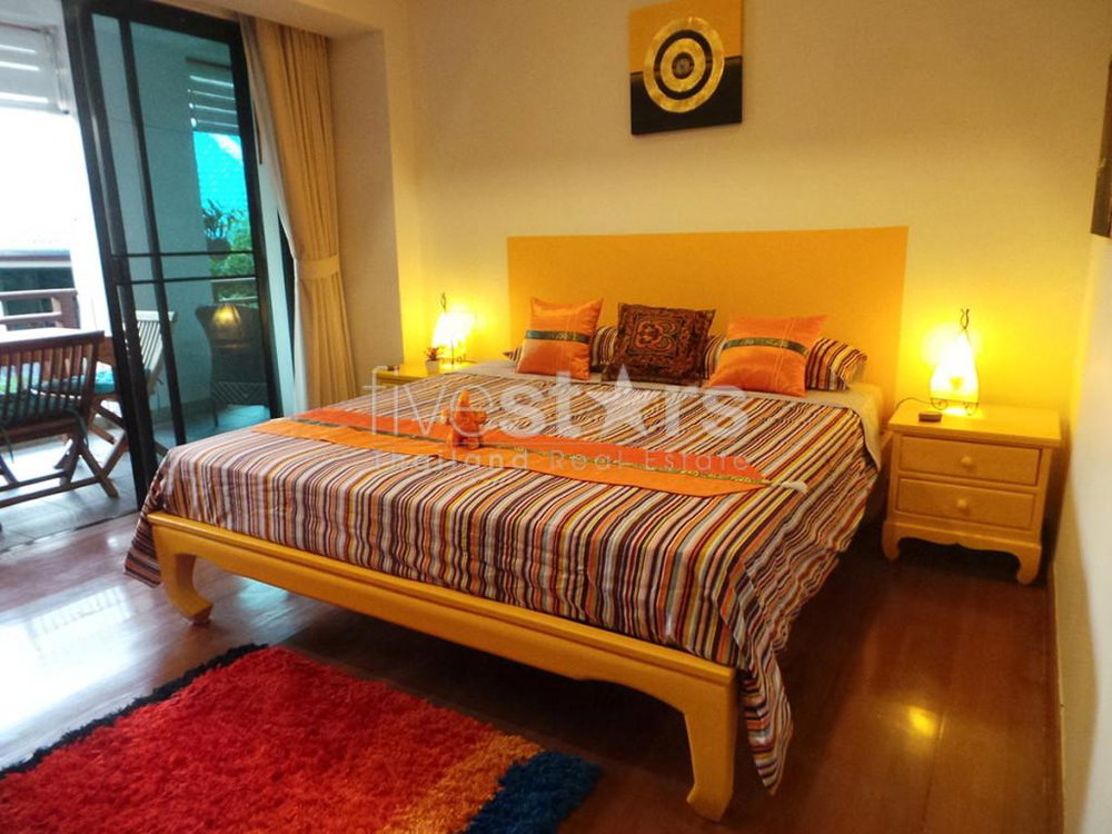 Cozy condominium for sale near Surin Beach 1300596110