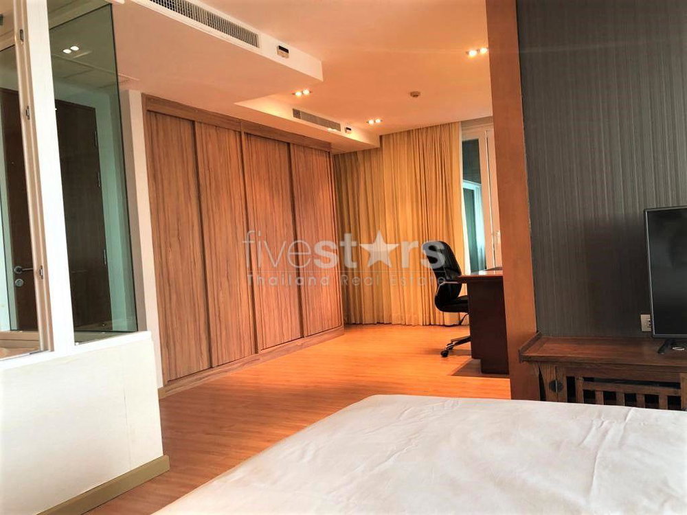 4 bedrooms penthouse with breathtaking seaview for sale in Phuket 550865341