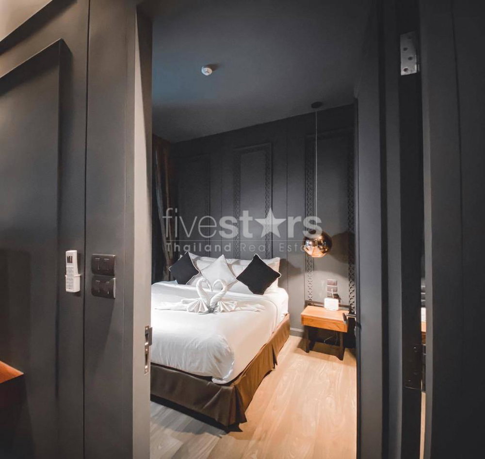 2-bedroom for sale near Nai Harn Beach in southern Phuket 1017858065