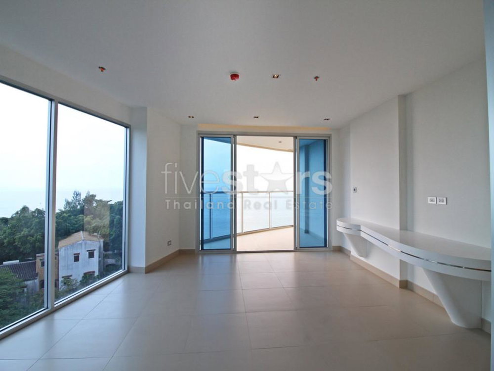 Modern 1 bedroom condo with seaviw for sale in Pattaya 2567497680