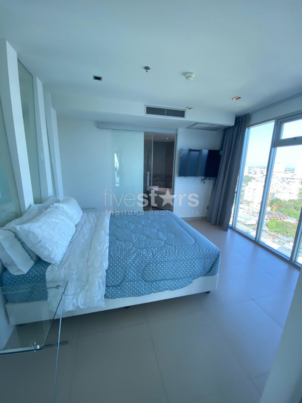 Large 1 bedroom condo for sale at Pattaya 2428414971