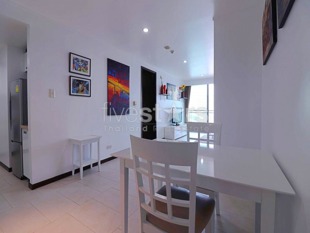 Large 1 bedroom condo with Seaview for sale in Pattaya 2033891043
