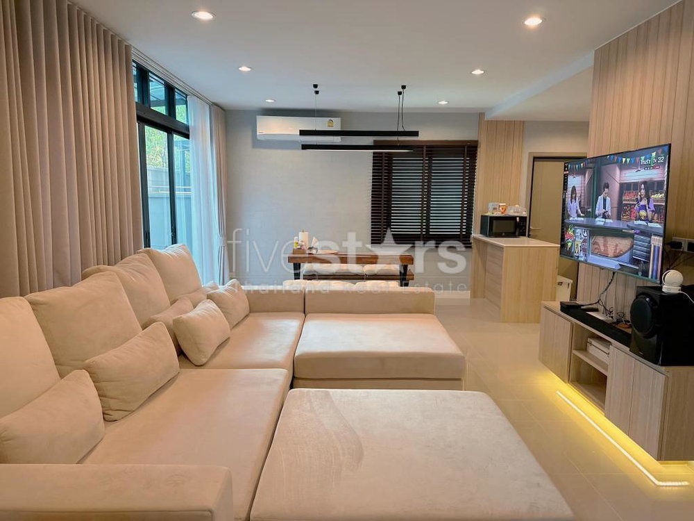 Modern 4 bedroom detached house for sale on Bangna 3800083182