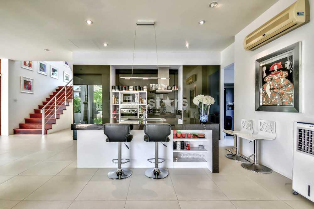 Nice 4-bedrooms pool villa with great mountain view 946621633