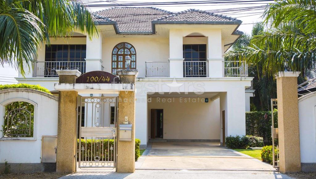 4 bedroom villa for sale in Hua Hin