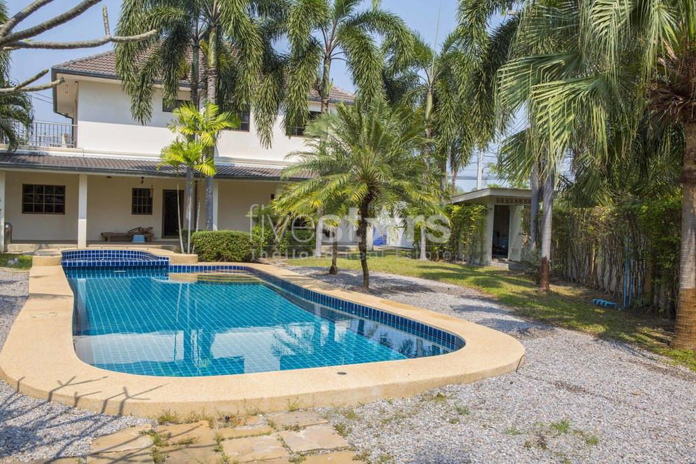 4 bedroom villa for sale in Hua Hin 3791677735