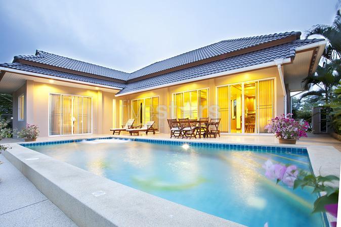 Nice 3 bedroom pool villa for sale in Nong Kae Hua Hin