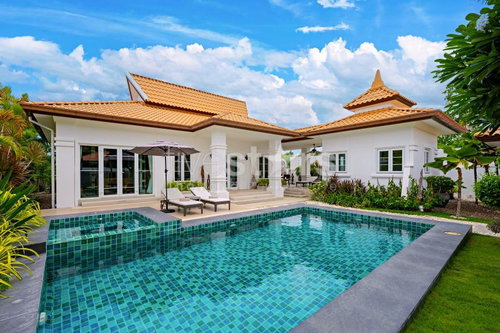 Modern 2-Bedroom Villa in Hua Hin – Spacious Plot, Private Pool, and Move-In Ready 2195526738