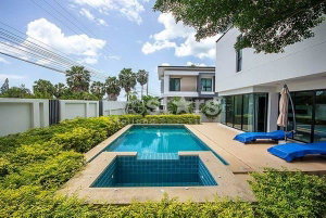 2 Storey 3 Bed Pool Villa in Pranburi: 100 meters from the beach 323476441