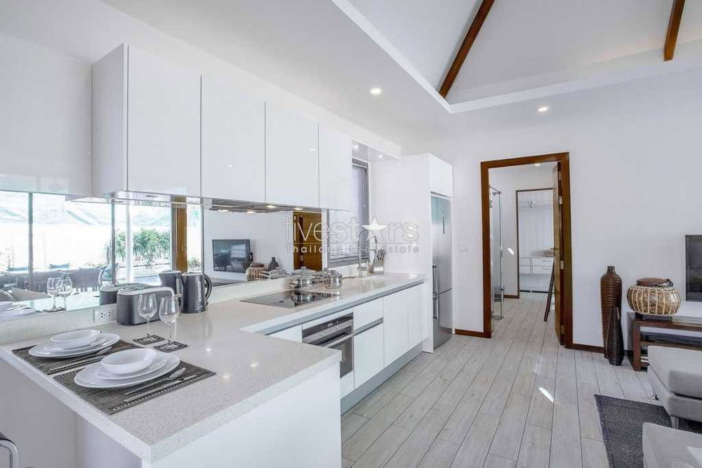 Nice pool villa close to the beach in Rawai 1341912049