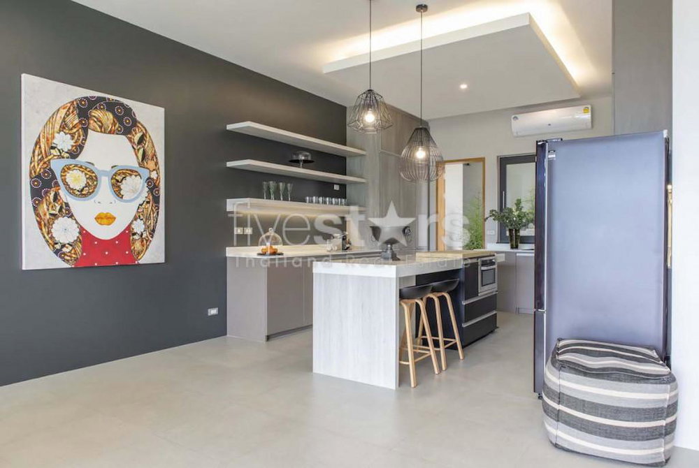 Modern 3 bedrooms villa with hills view for sale in Phuket 527494849