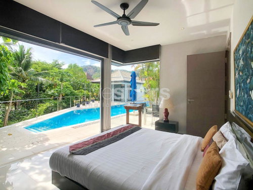 Four bedroom villa for sale in Nai Harn 4213484886