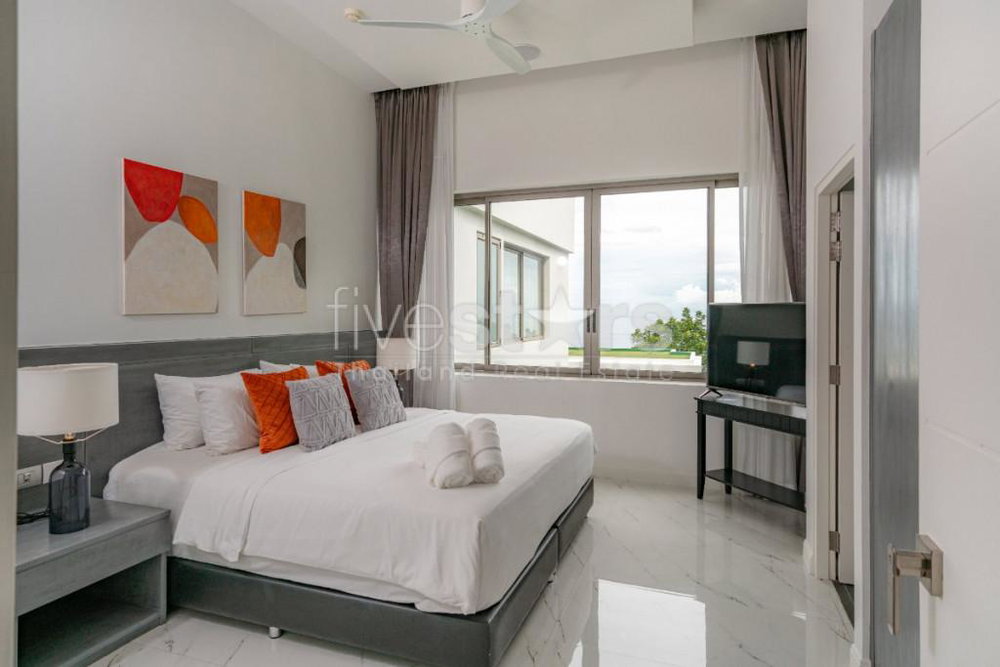 Amazing 6 bedrooms villa facing the sea 3913673593