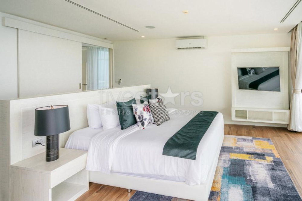 Amazing 6 bedrooms villa facing the sea 3913673593