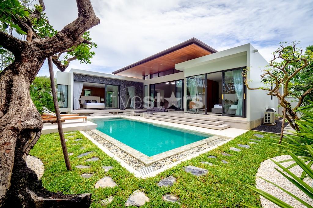 Modern 3 bedrooms pool villa for sale in Phuket