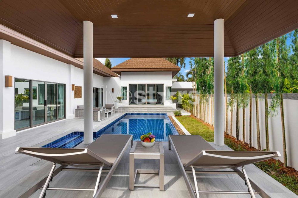 brand new 4 bedroom villa ready to more in for sale in Rawai, Phuket. 1136589408