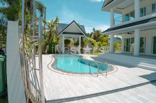 Spacious pool villa in Rawai 1256611730