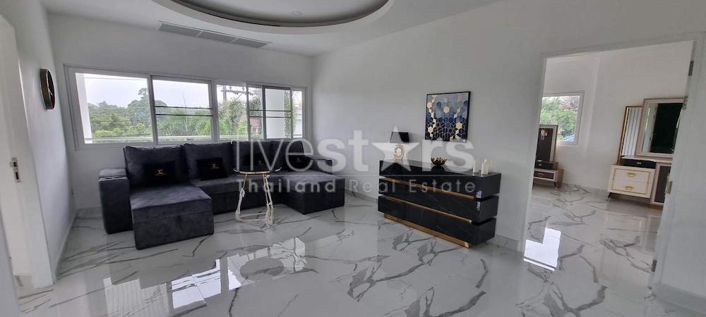 Spacious pool villa in Rawai 1256611730