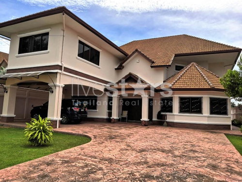 4 bedroom single house private pool for sale in Banglamung Chonburi 2980340594