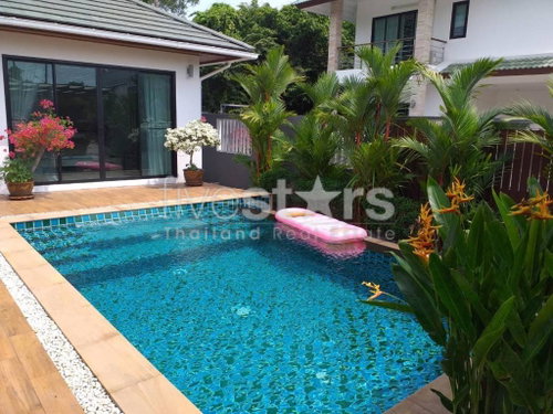 3 bedroom house with private pool for sale in Bangrak, Koh Samui 2158289769