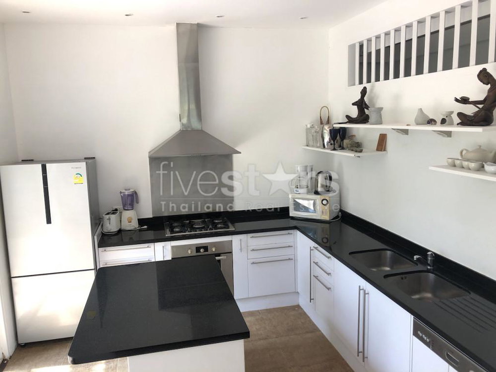 3 bedroom house for sale close to the beach 174780942