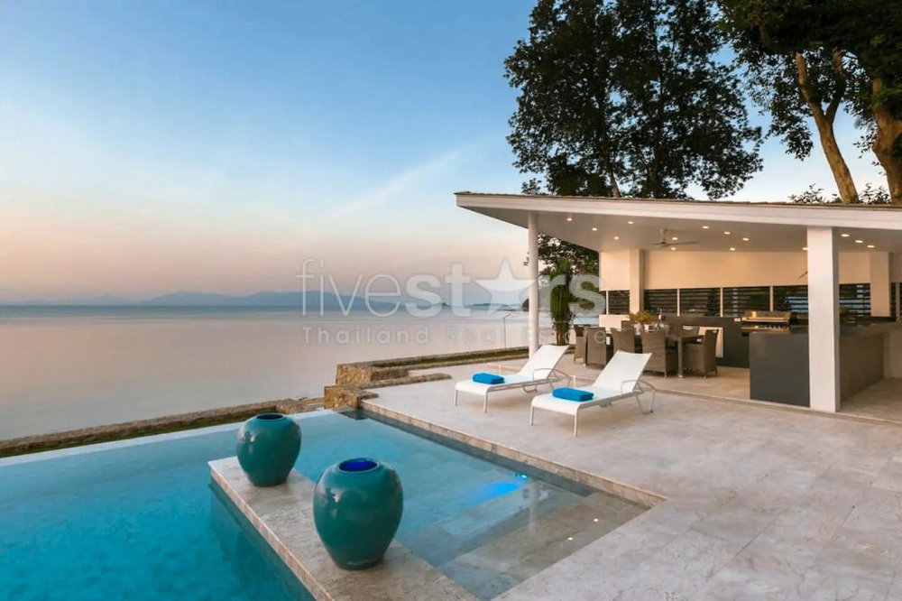 Lovely 3 bedroom private Beachfront villa for sale Koh Samui 1812011548