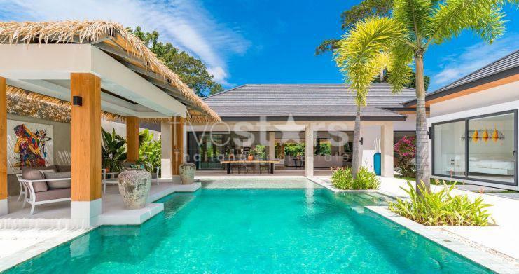 3 bedrooms Balinese style villa for sale in Maenam area