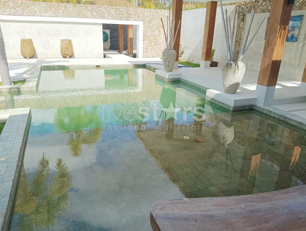 3 bedrooms Balinese style villa for sale in Maenam area 3727444369
