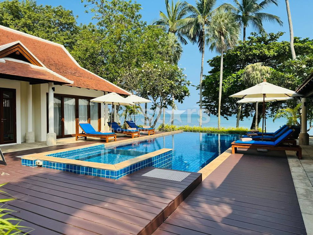 5 bedrooms beach front villa for sale on Lipa Noi beach 3060215066