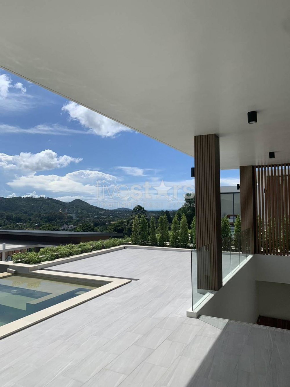 New 3 bedroom pool villa for sale in Chaweng 1131847608
