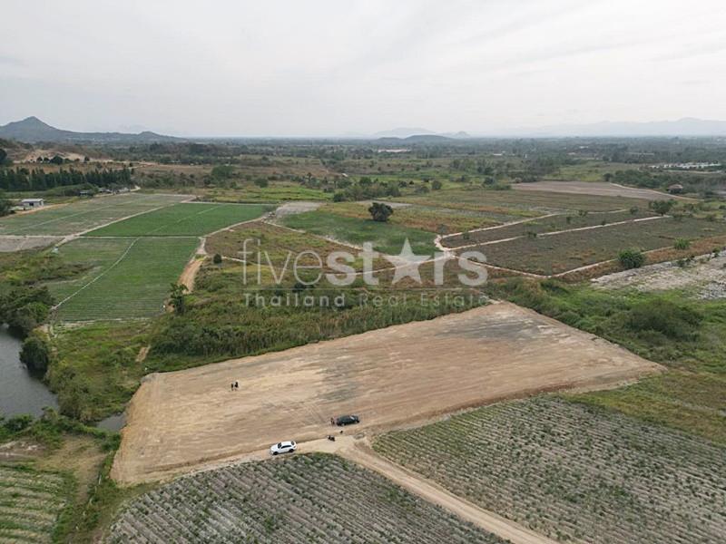 Prime Chanot Land For Sale Off Soi 112 Near Hua Hin City 462681285