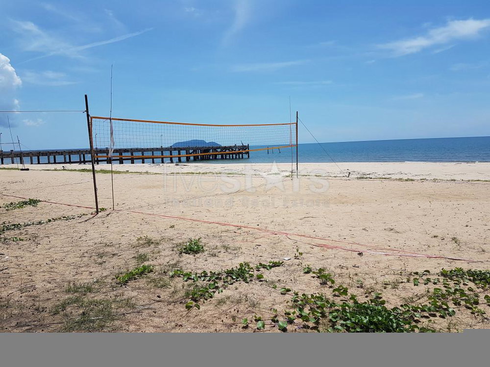 Absolute Beachfront Land in Prachuap Bang Saphan Noi 4120745449