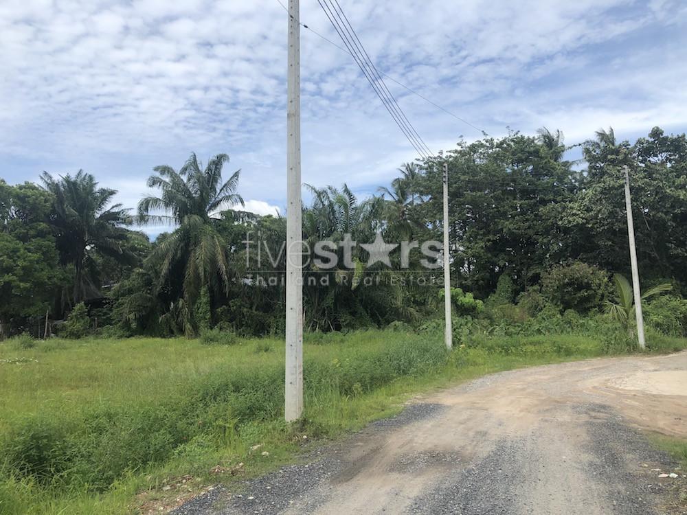 Land plot for sale in Rawai 464012666