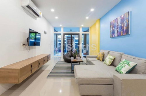 3-bedroom modern townhouse in Asoke area 1454031915