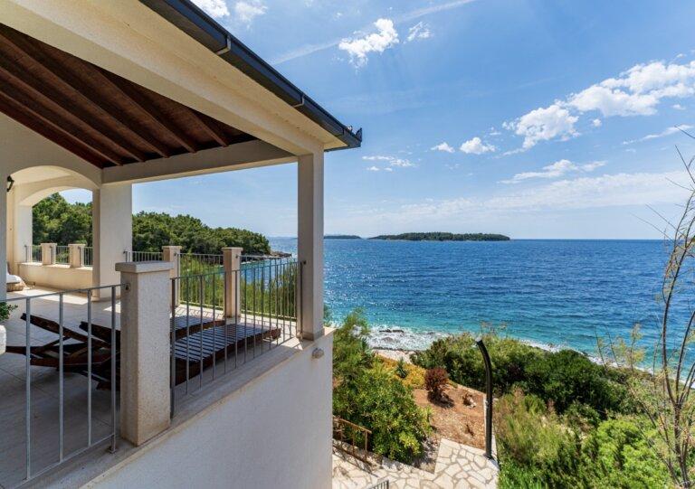 Beautiful And Stunning Seafront Villa- Island of Korčula 1020916092